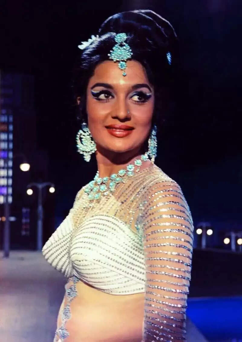 ஆஷா பாரிக்