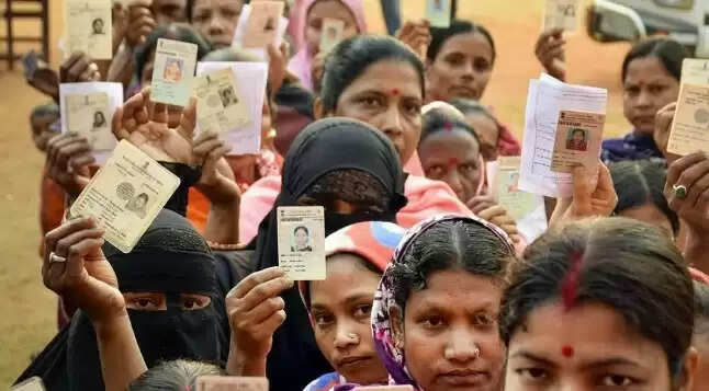 மேற்கு வங்கத்தில் இன்று மறுவாக்குப்பதிவு... 2 வாக்குச் சாவடிகளில் வாக்காளர்கள் ஆர்வம்!