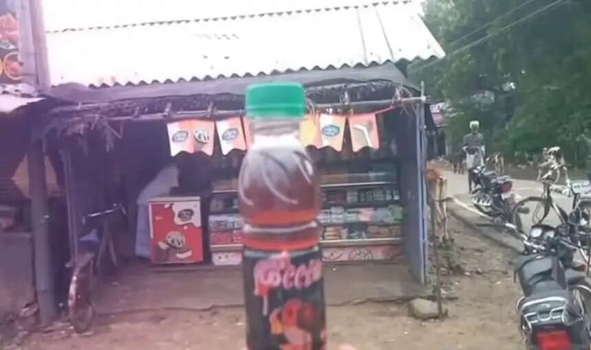 குளிர்பானத்தில் விஷ பூச்சி