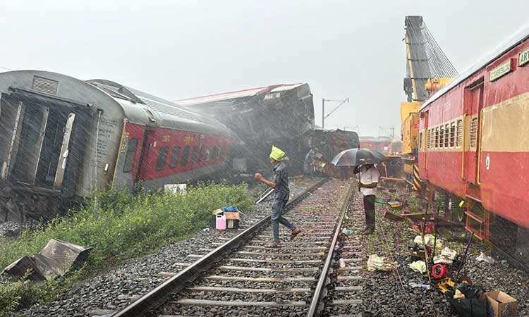 ரயில் விபத்து