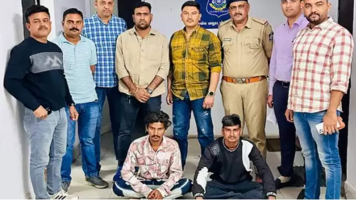  சஞ்சய் - ஜெயஸ் தாக்கூர்