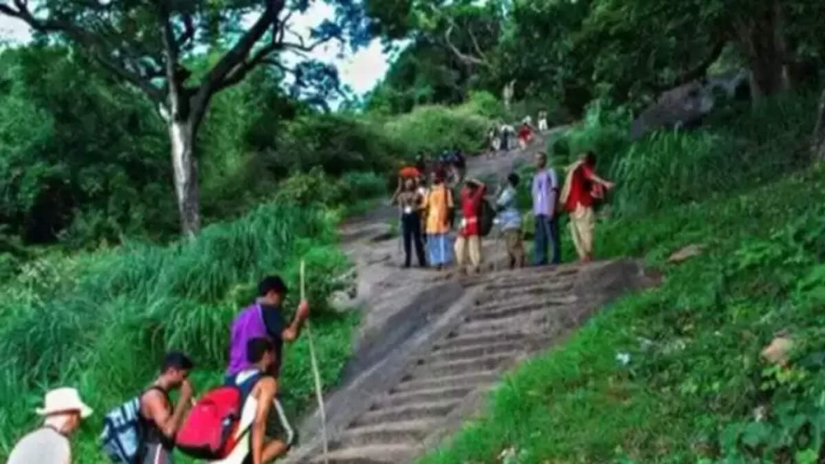 கோவை வெள்ளியங்கிரி மலை