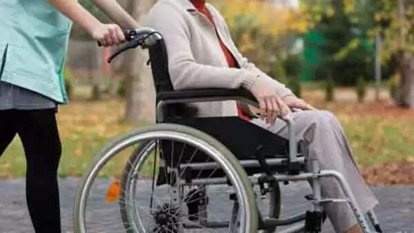 மாற்றுத்திறனாளிகள்