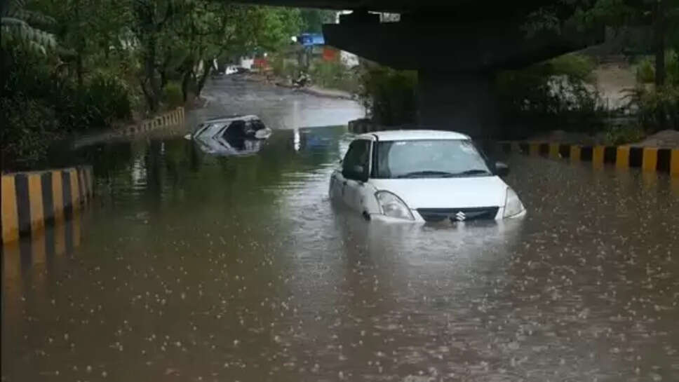 கனமழை மிதக்கும் வாகனங்கள் மழை வெள்ளம்