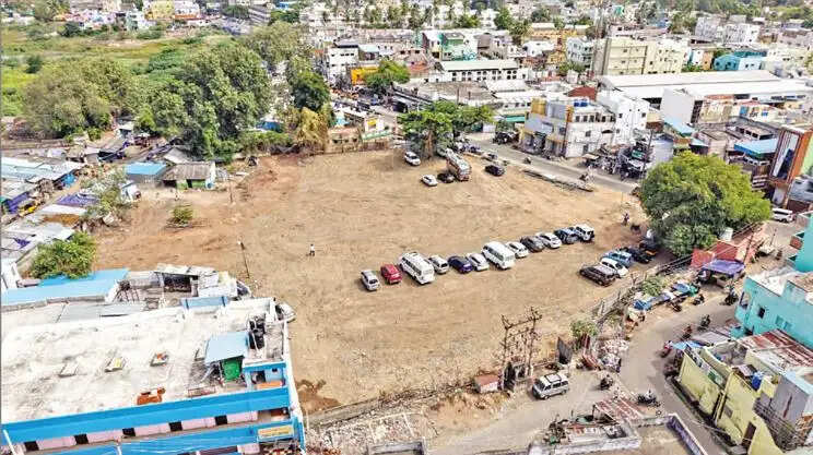 பழனி நில அபகரிப்பு