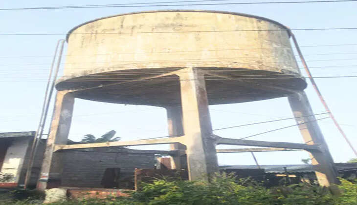 மேல்நிலை நீர்த்தேக்க தொட்டி