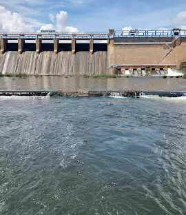 பொதுமக்களே உஷார்... ஆற்றில் இறங்கவும், குளிக்கவும் தடை... 3 மாவட்டங்களுக்கு வெள்ள அபாய எச்சரிக்கை!