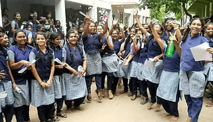 குஷியில் மாணவர்கள் தேர்வு நிறைவு விடுமுறை பொத்தேர்வு