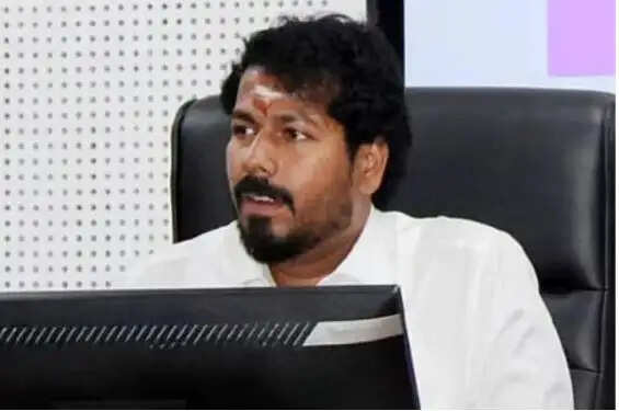 வினோத்