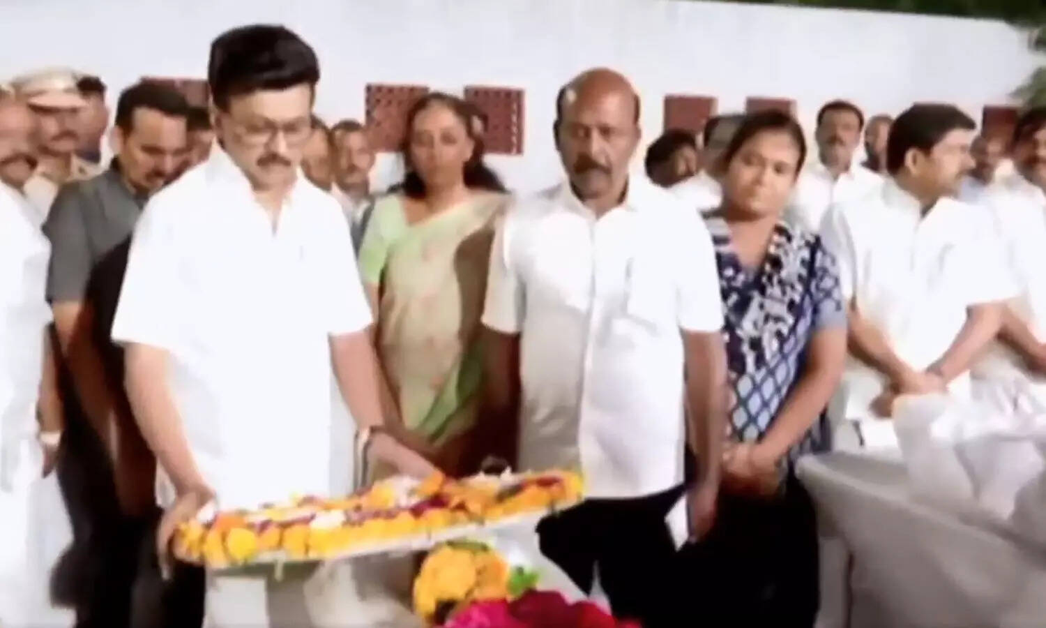 ஸ்