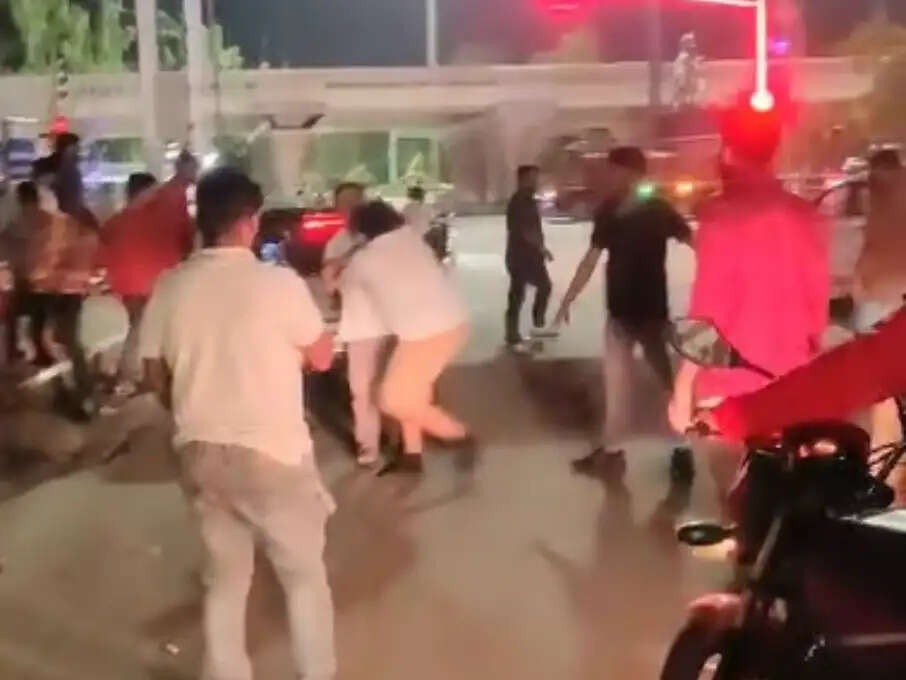 இளைஞர்கள்