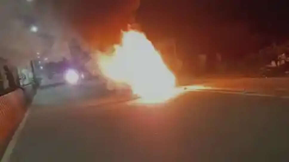 எரிந்த கார்