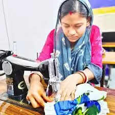 மகிலா வேப் ஃப்ரம் ஹோம்