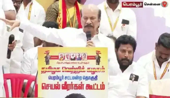 தவெக நிர்வாகி வி.எஸ்.பாபு