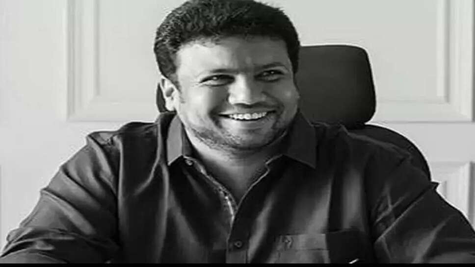 வெற்றி துரைசாமி