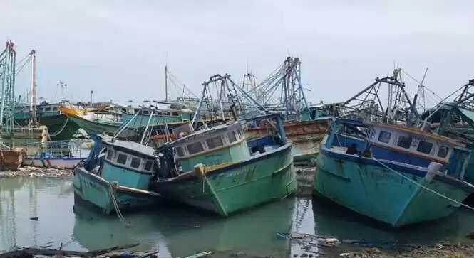 இலங்கையில் படகுகள்