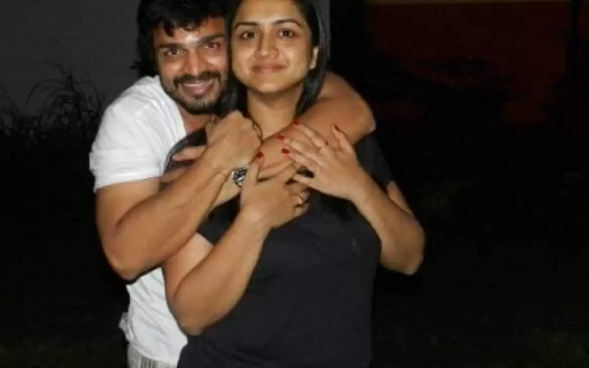 நடிகை ஸ்பந்தனா