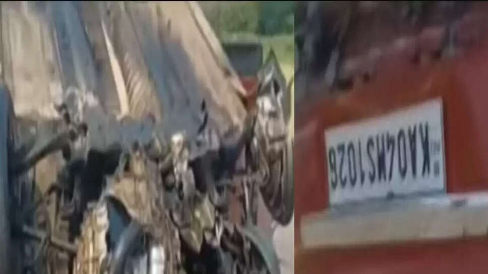 சாலையில் கவிழ்ந்த கார்