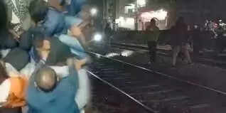 ரயிலில் கொலை