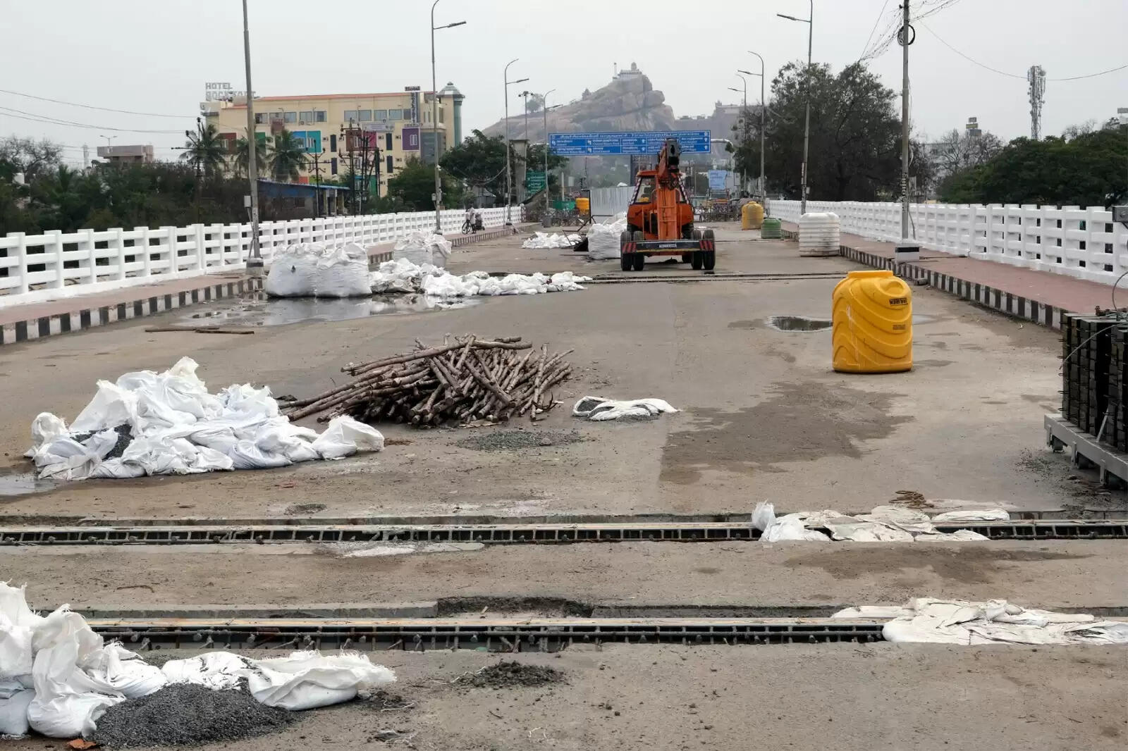 திருச்சி காவிரி பாலம்