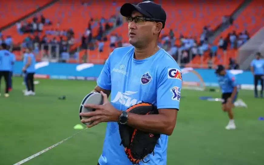 அஜீத் அகர்கர்