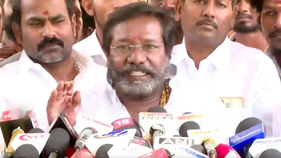 கருணாஸ்