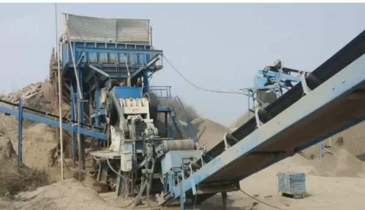 கட்டுமானப் பணிகள் முடங்கும் அபாயம்... நாளை கிரஷர் ஜல்லி, எம்.சாண்ட் உற்பத்தியாளர்கள் காலவரையற்ற வேலைநிறுத்தம்!  