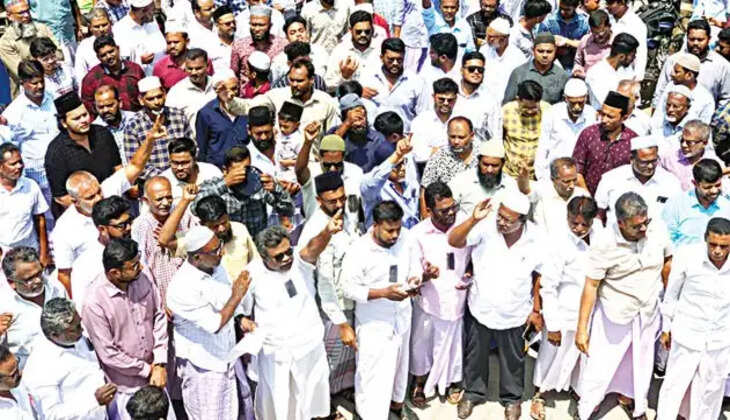 வக்புவாரிய திருத்த சட்டத்திற்கு கடும் எதிர்ப்பு... &nbsp;இஸ்லாமியர்கள் கண்டன ஆர்ப்பாட்டம்!