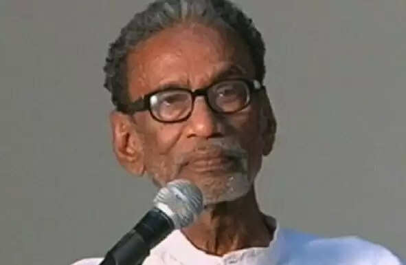 பழ.நெடுமாறன் 