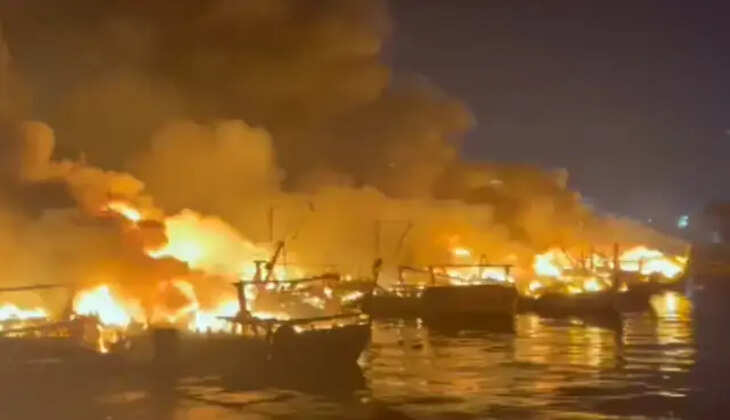 படகில் தீவிபத்து