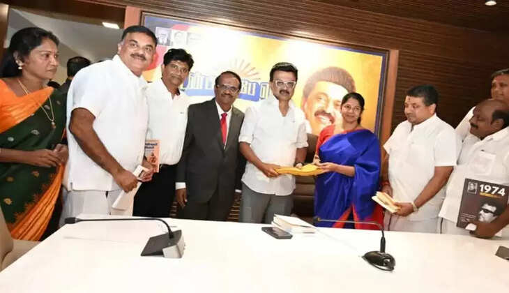 கனிமொழி