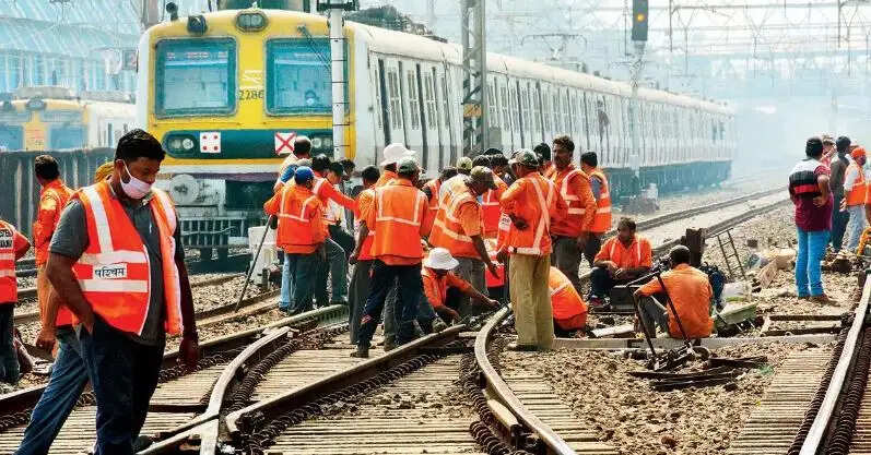 மும்பை பயணிகள் ரயில்