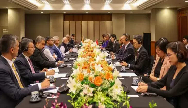 சிங்கப்பூர் பிரதமருடன் மோடி சந்திப்பு...  ஒப்பந்தங்கள் கையெழுத்தானது!