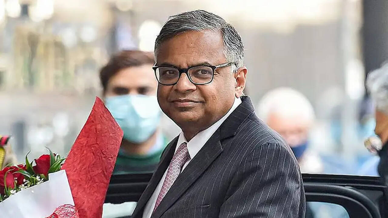 டாடா சன்ஸ் நிறுவனத்தின் தலைவர் ராஜினாமா!