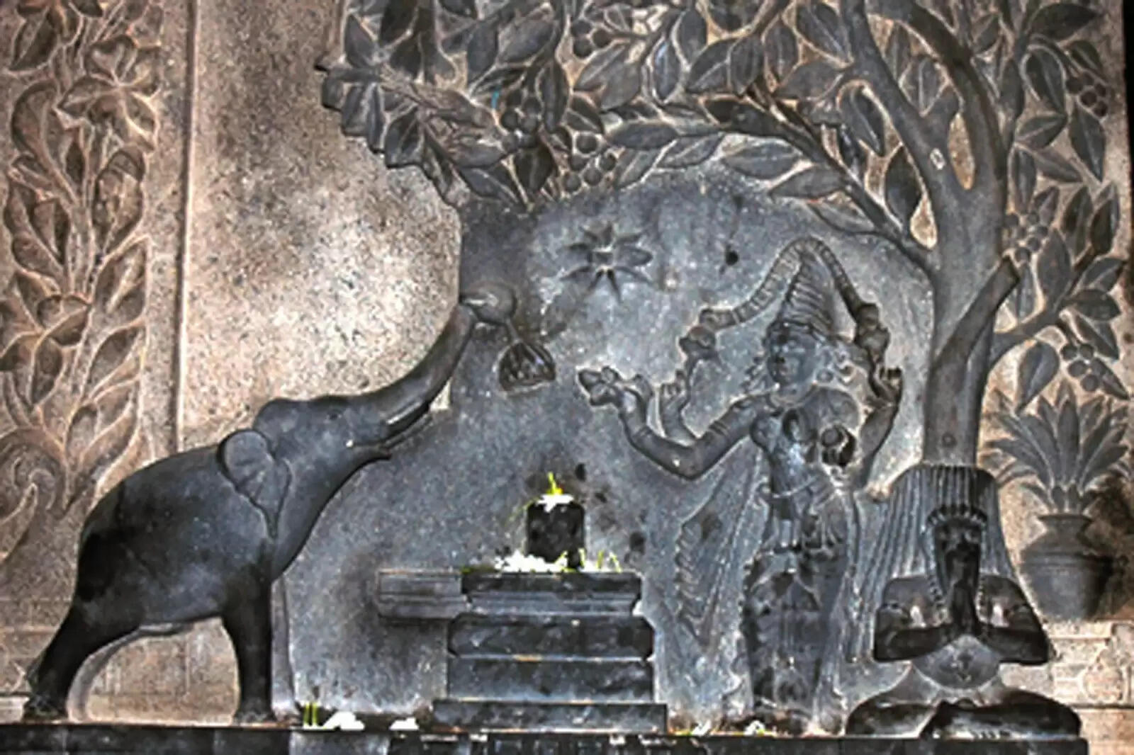 குபேரனை வணங்கினால் கோடீஸ்வரன் ஆகலாம்...குபேரன் பிரதோஷம் யானை சிவலிங்கம் சிவன்