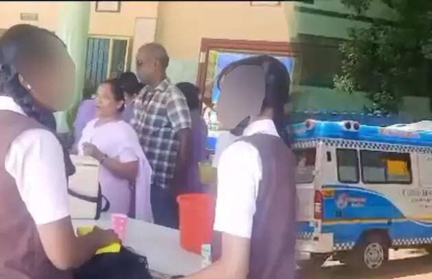 சரிந்து விழுந்த சாமியானா