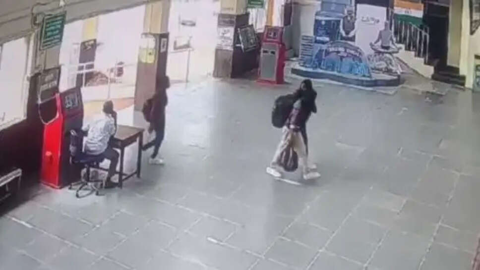 கரூர் மாணவிகள்