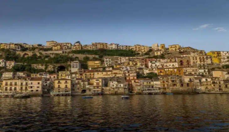 இத்தாலி