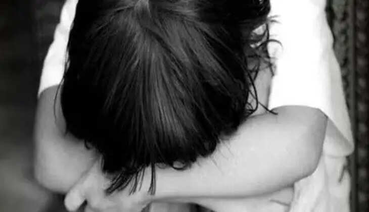 பள்ளி சிறுமி