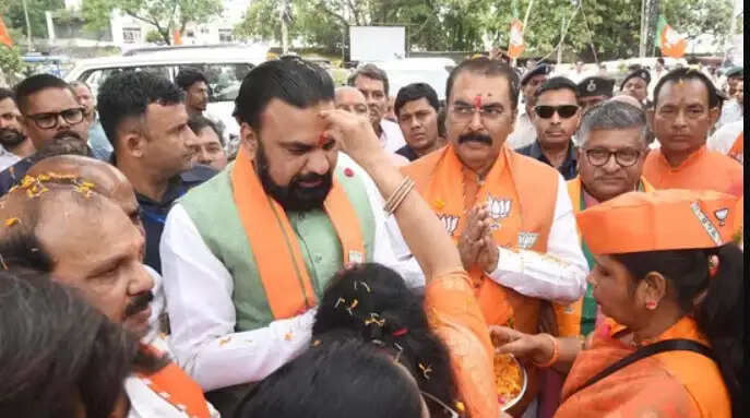 சாம்ராட் நிதிஷ்