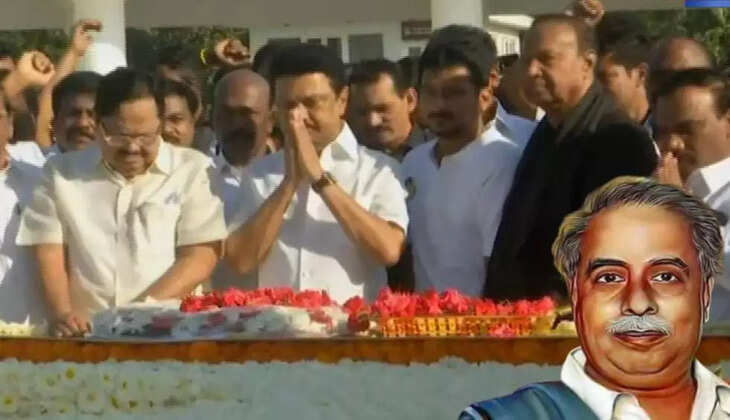 ஸ்டாலின் 