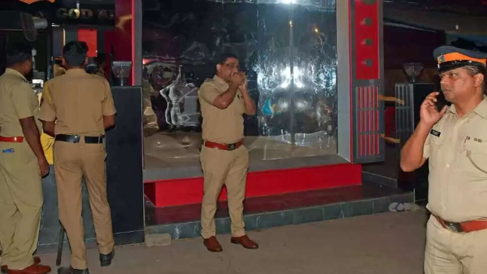  நொய்டா பெண்