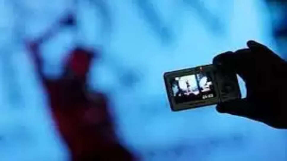 போலியாக பணம் கேட்டு மிரட்டி