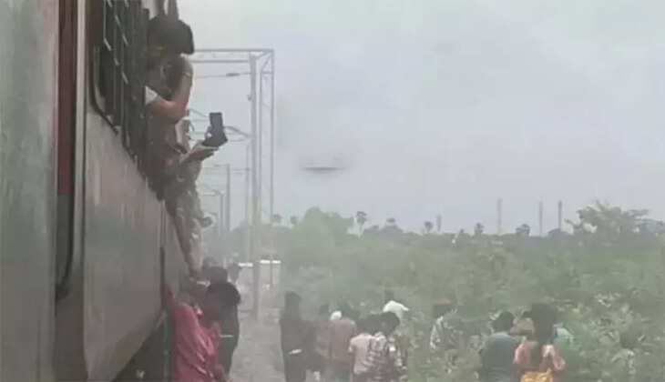 ரயிலில் புகை