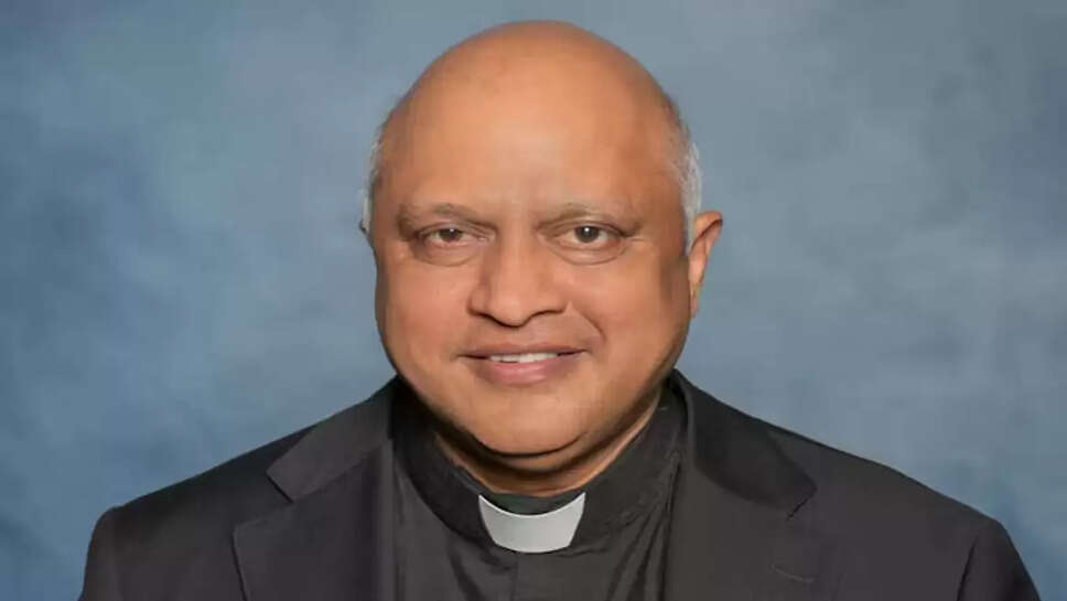 அமெரிக்காவில் தொடரும் சோகம்.. இந்திய வம்சாவளி பாதிரியார் சுட்டுக் கொலை!