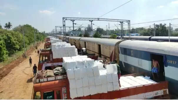 சரக்கு ரயில் சேவை