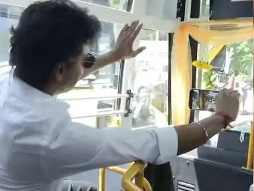 விஜய் டிக்கெட்