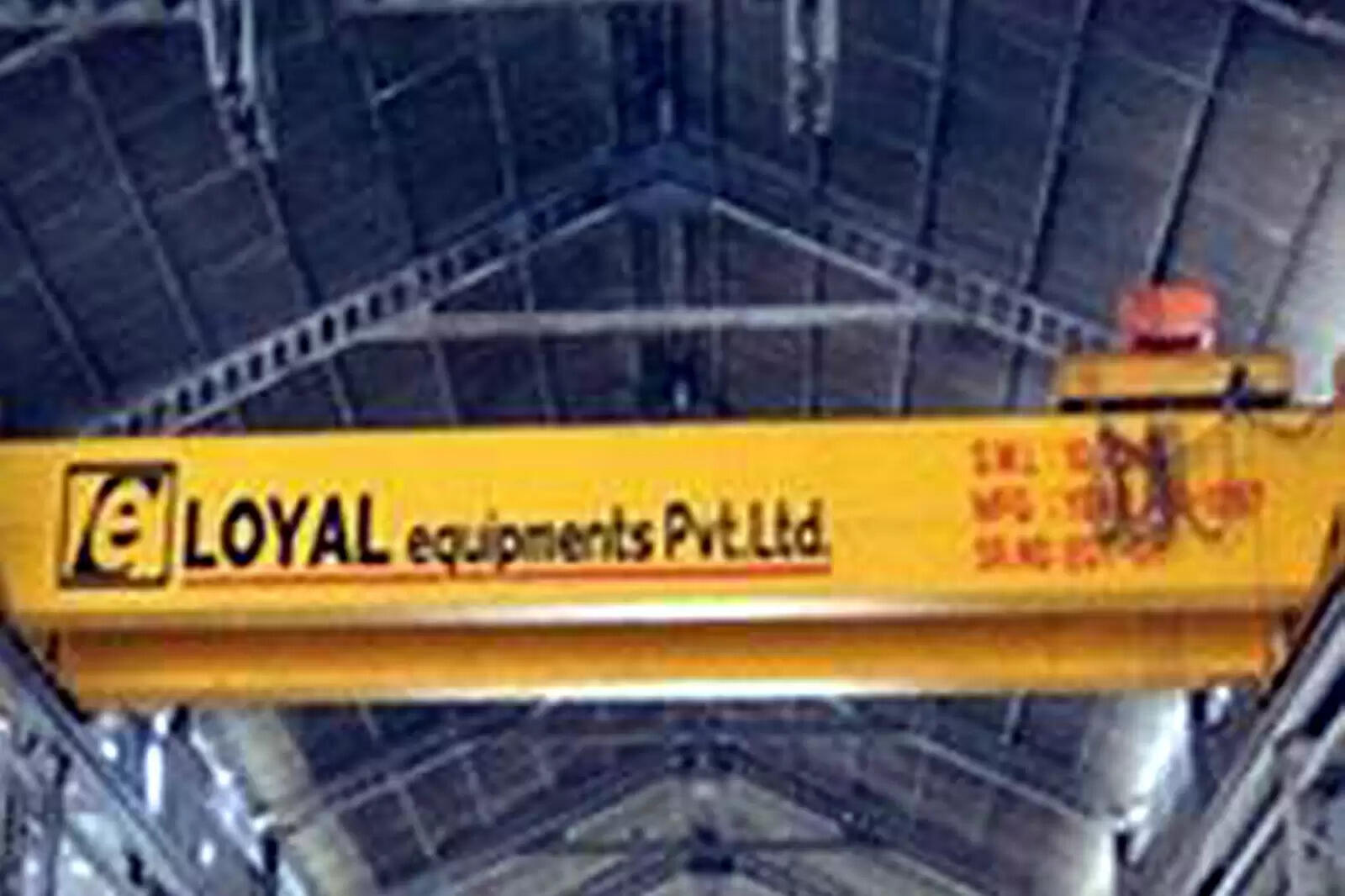 லாயல் எக்யூப்மென்ட்ஸ்