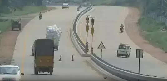 வாகன ஓட்டிகள் அதிர்ச்சி... ஜூன் 12 முதல் தஞ்சை விக்கிரவாண்டி சாலையில் புதிய சுங்கச்சாவடி!