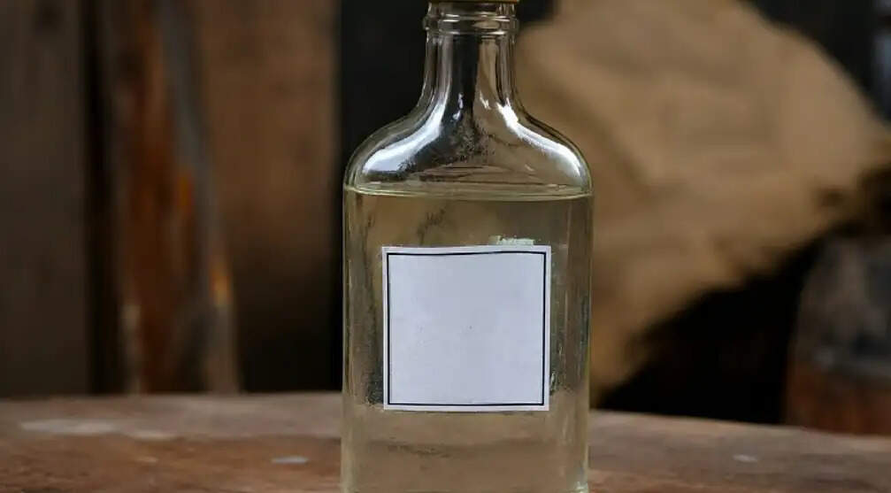பாட்டில் கள்ளச்சாராயம்